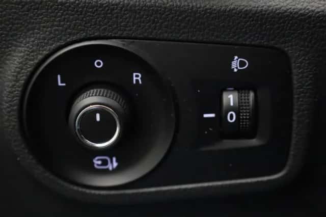 MG ZS EV (2021) thumbnail 25