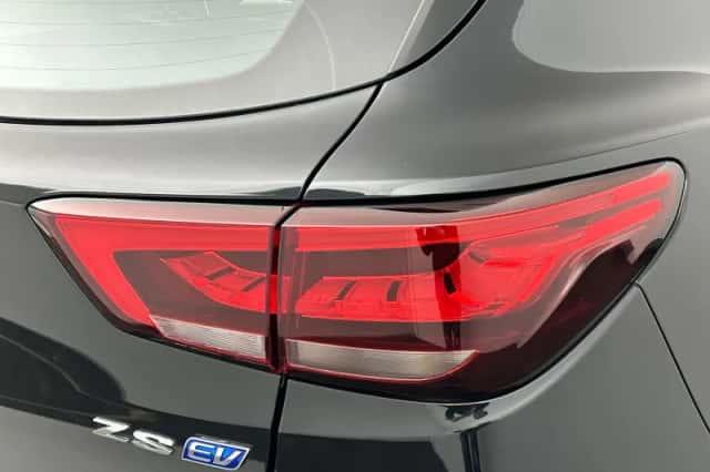 MG ZS EV (2023) thumbnail 6