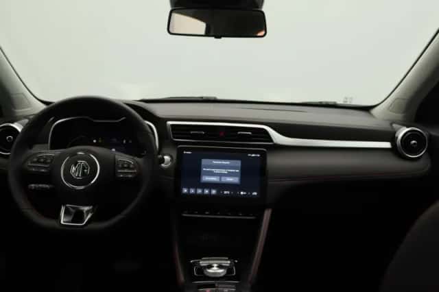 MG ZS EV (2025) thumbnail 10