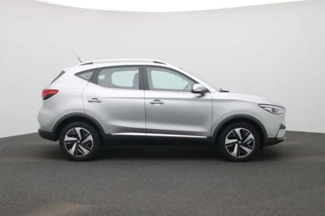 MG ZS EV (2022) thumbnail 6