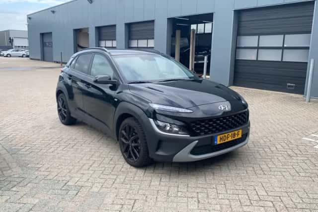 Hyundai Kona (2022) thumbnail 5