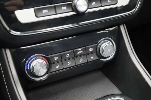 MG ZS EV (2020) thumbnail 15