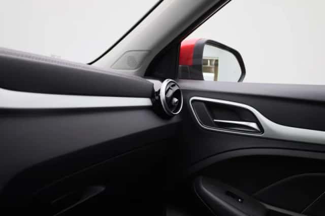 MG ZS EV (2020) thumbnail 24