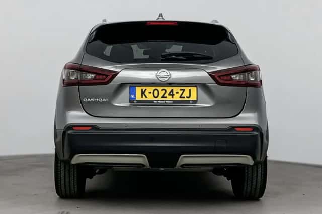 Nissan Qashqai (2021) thumbnail 3