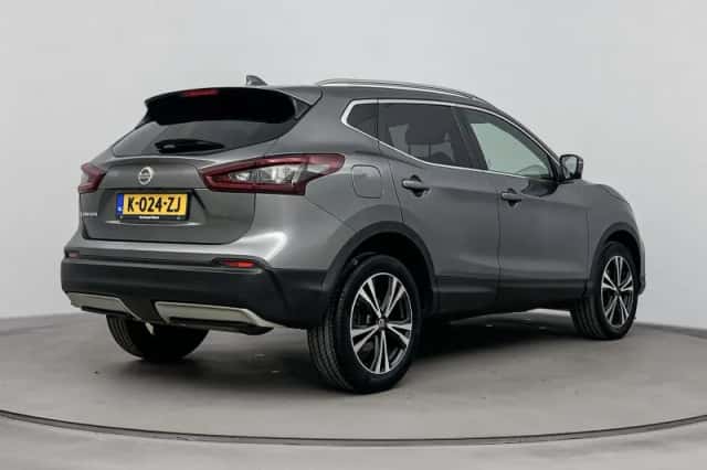 Nissan Qashqai (2021) thumbnail 4