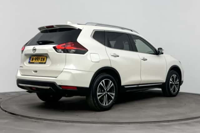 Nissan X-Trail (2022) thumbnail 4