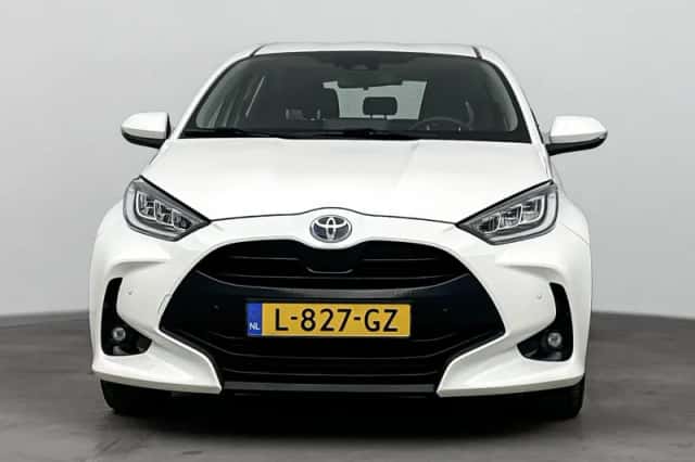 Toyota Yaris (2021) thumbnail 5