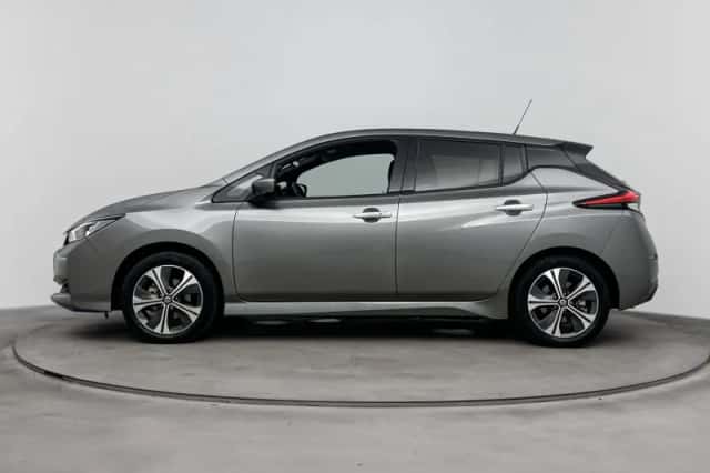 Nissan Leaf (2020) thumbnail 2