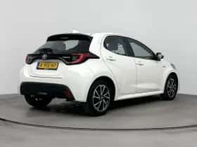 Toyota Yaris (2021) thumbnail 4