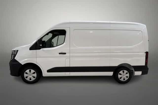 Nissan Interstar (2025) thumbnail 2