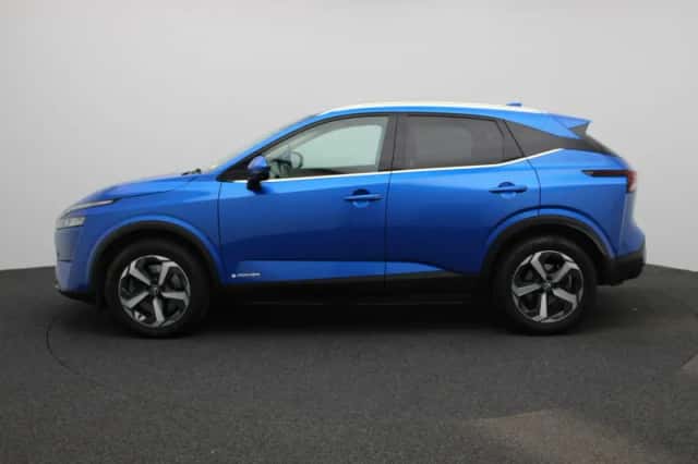 Nissan Qashqai (2023) thumbnail 4