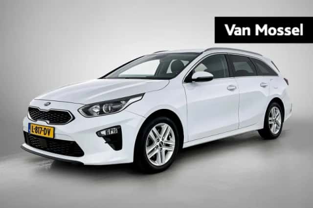 Kia Ceed Sportswagon (2021) thumbnail 1