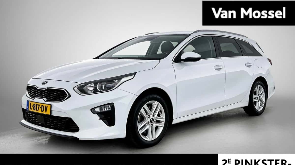 Kia Ceed Sportswagon (2021) — foto 1
