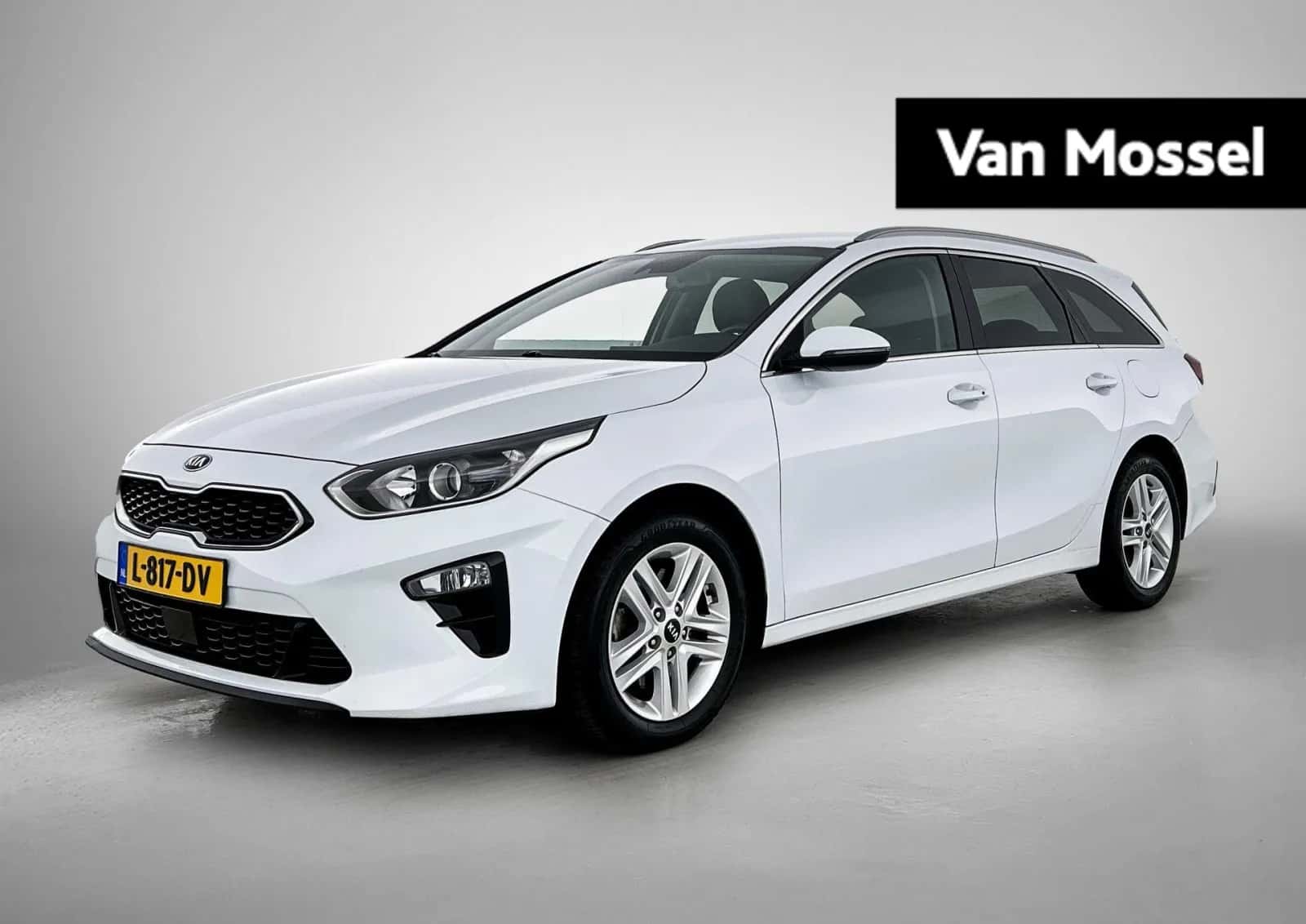 Kia Ceed Sportswagon (2021) — foto 1