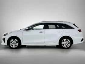 Kia Ceed Sportswagon (2021) thumbnail 2