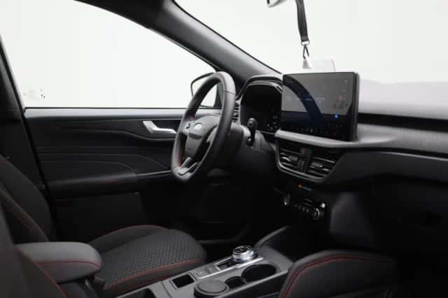 Ford Kuga (2025) thumbnail 31