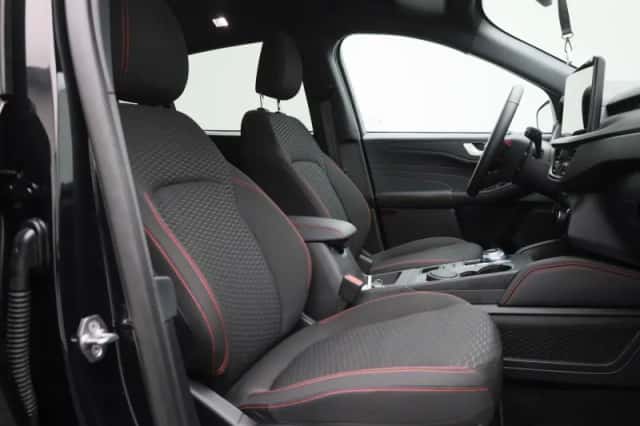 Ford Kuga (2025) thumbnail 32