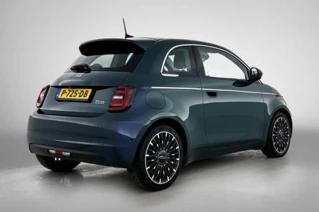 Fiat 500 (2021) thumbnail 4