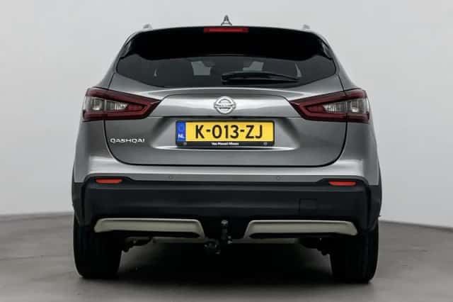 Nissan Qashqai (2021) thumbnail 3