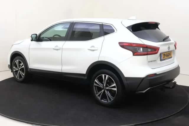 Nissan Qashqai (2019) thumbnail 3