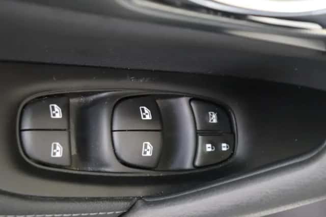 Nissan Qashqai (2019) thumbnail 24