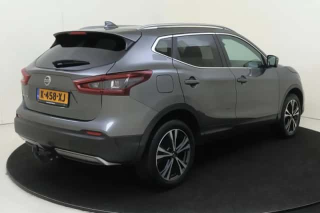 Nissan Qashqai (2021) thumbnail 4