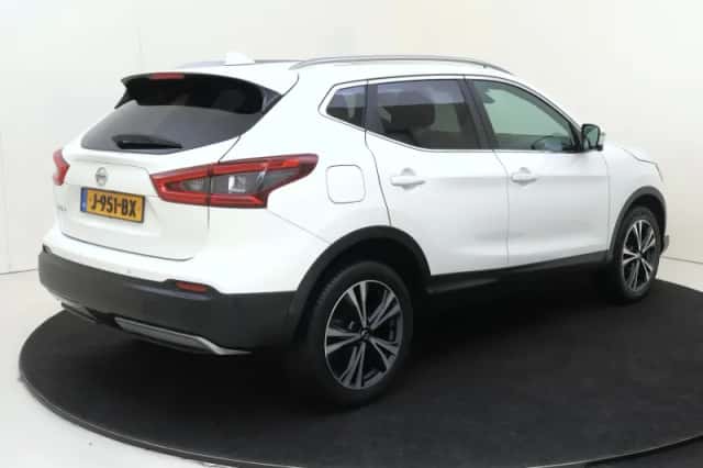 Nissan Qashqai (2020) thumbnail 4