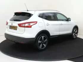 Nissan Qashqai (2017) thumbnail 4