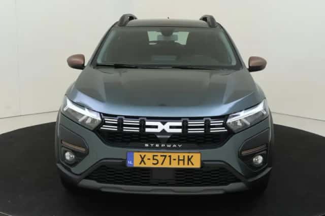 Dacia Sandero Stepway (2023) thumbnail 6