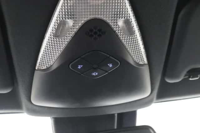 Toyota C-HR (2017) thumbnail 23