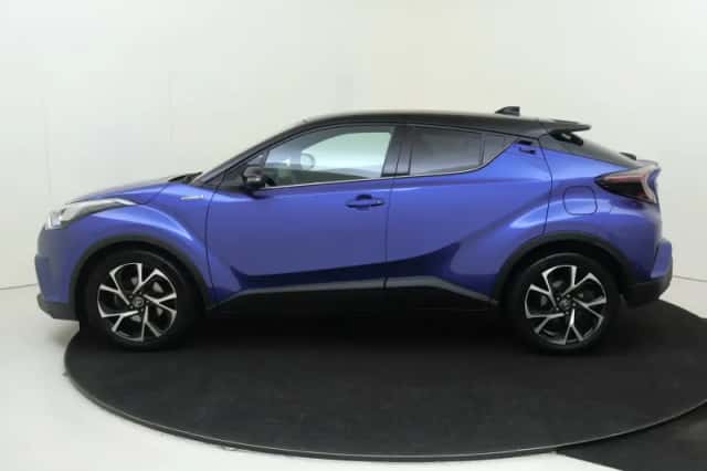 Toyota C-HR (2017) thumbnail 10