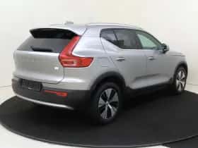 Volvo XC40 (2022) thumbnail 4