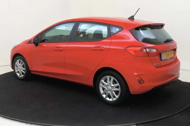 Ford Fiesta (2021) thumbnail 3