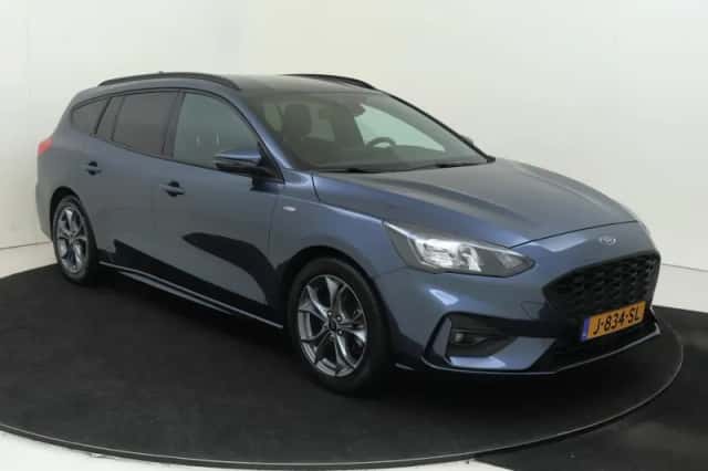 Ford Focus (2020) thumbnail 2