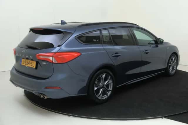 Ford Focus (2020) thumbnail 4