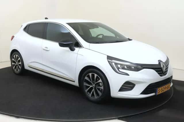 Renault Clio (2023) thumbnail 2