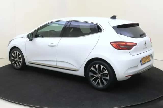 Renault Clio (2023) thumbnail 3