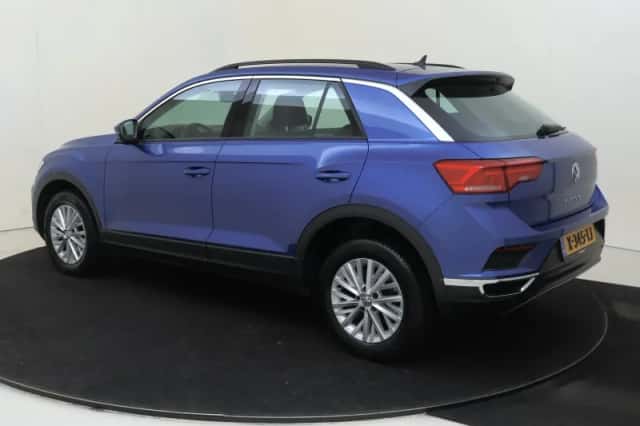 Volkswagen T-Roc (2020) thumbnail 3