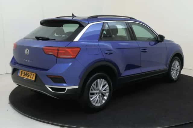 Volkswagen T-Roc (2020) thumbnail 4