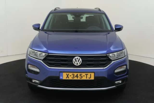 Volkswagen T-Roc (2020) thumbnail 6