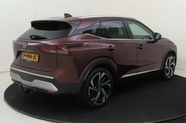 Nissan Qashqai (2022) thumbnail 4