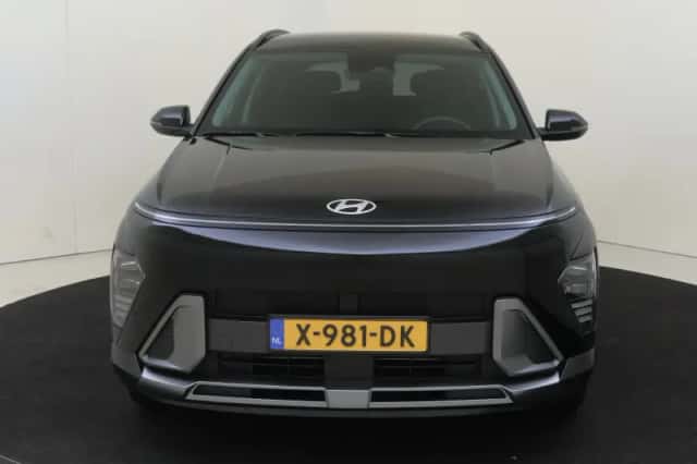 Hyundai Kona (2023) thumbnail 6