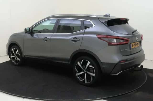 Nissan Qashqai (2021) thumbnail 3