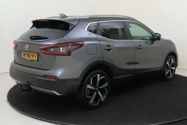 Nissan Qashqai (2021) thumbnail 4