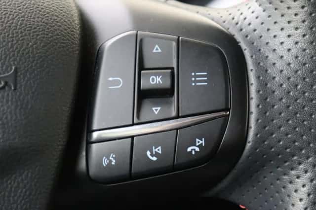 Ford Focus (2021) thumbnail 14