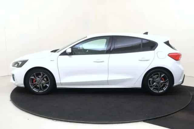 Ford Focus (2021) thumbnail 8