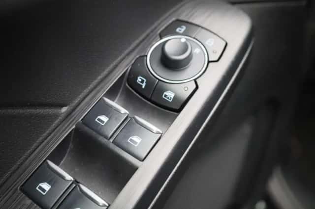 Ford Kuga (2025) thumbnail 31
