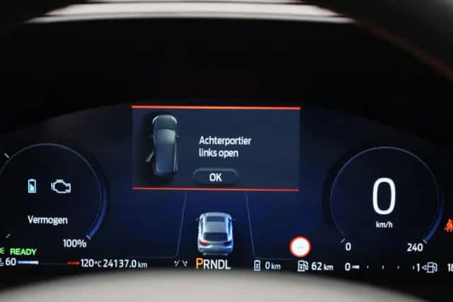 Ford Kuga (2025) thumbnail 8
