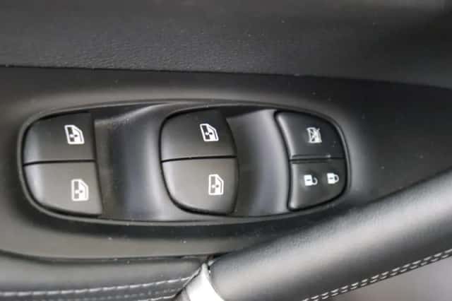 Nissan Qashqai (2019) thumbnail 25