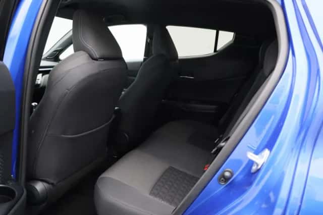 Toyota C-HR (2021) thumbnail 10
